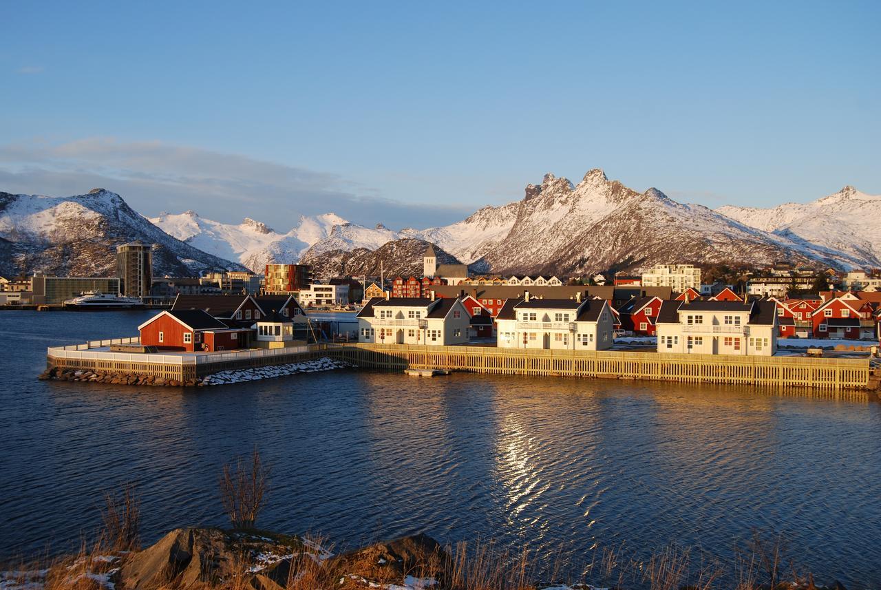 Rorbuene Svolvaer Havn Villa Luaran gambar